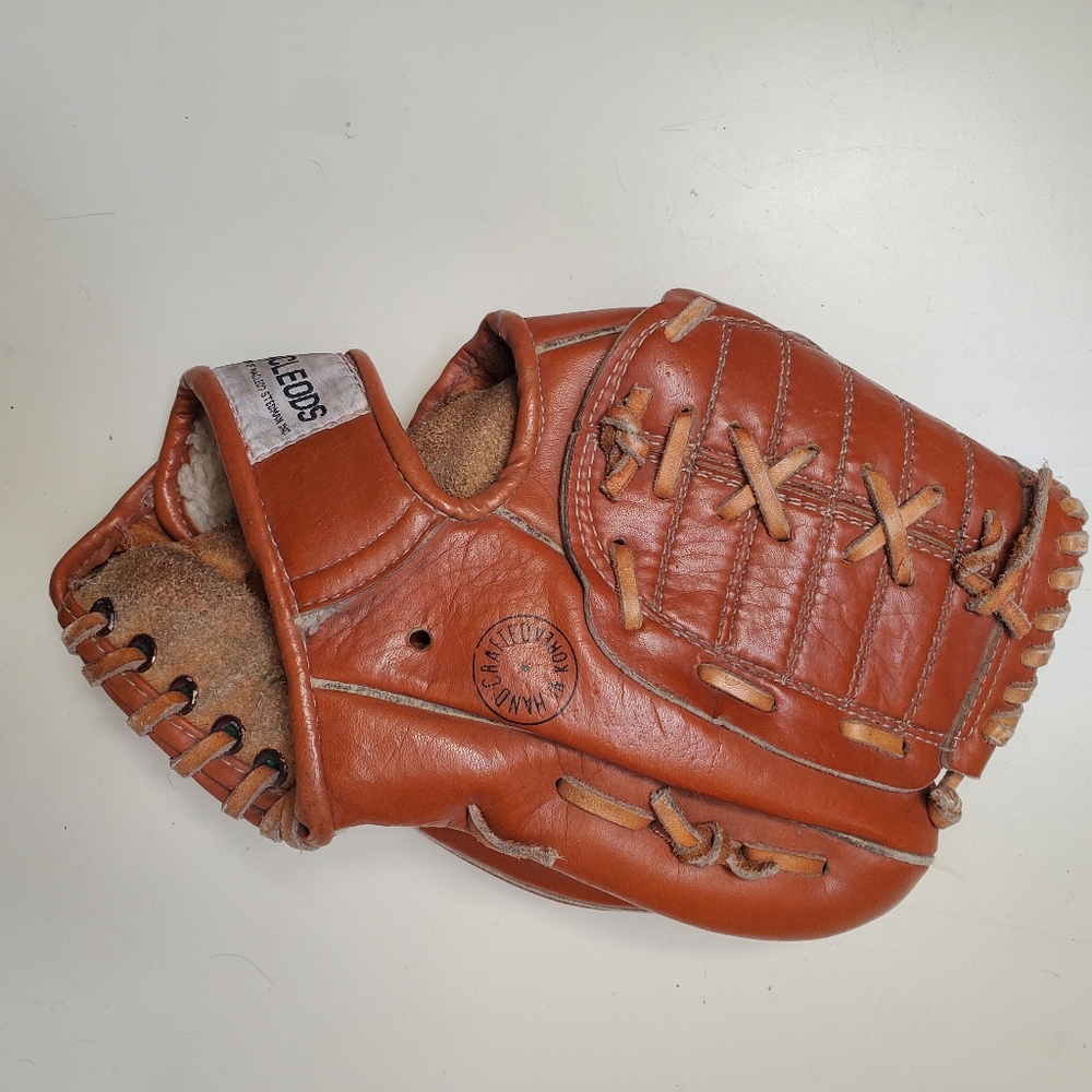 Youth 10.5" Leather Baseball Glove Macleods Left Hand